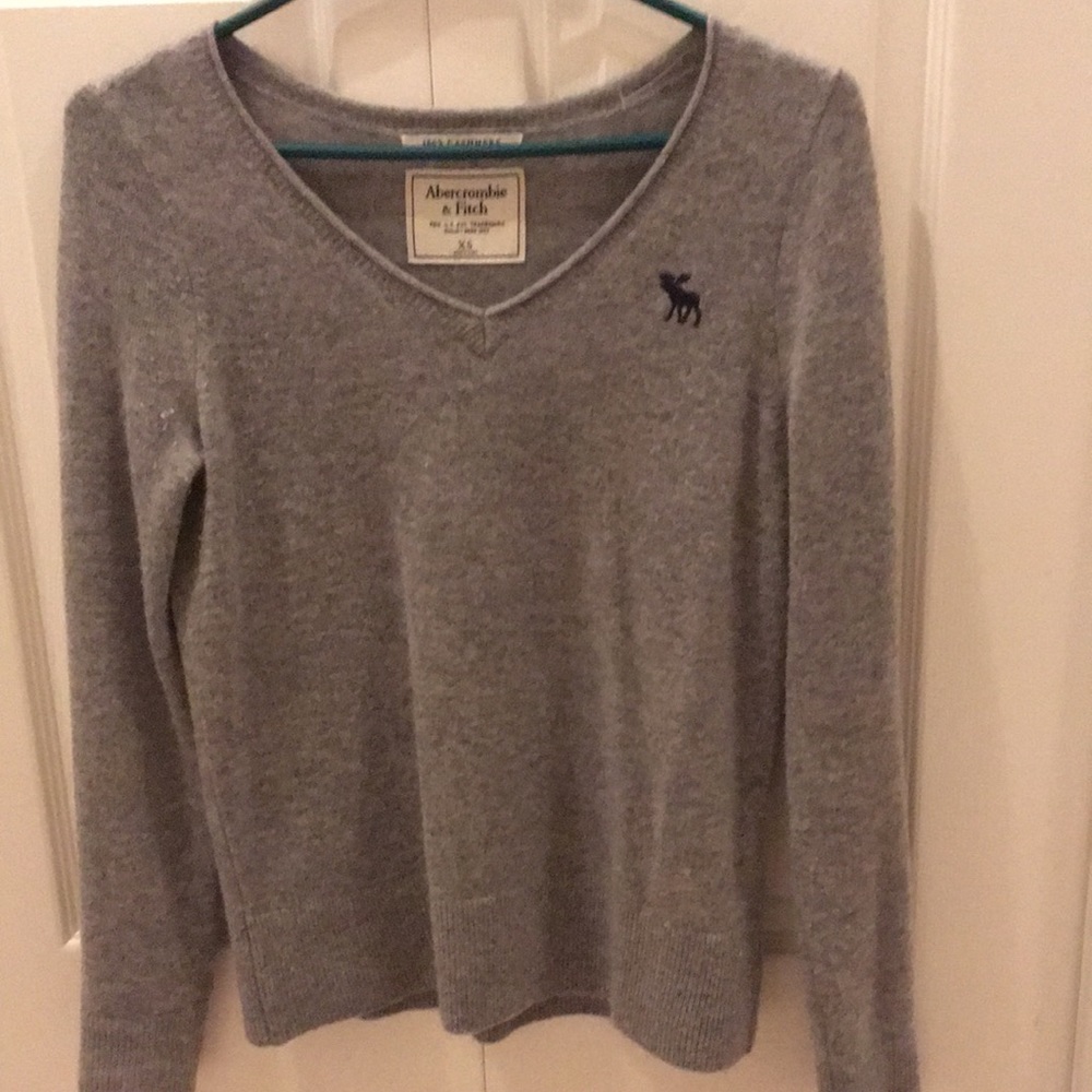 Abercrombie & Fitch 100% Grey Cashmere Sweater